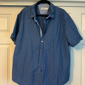 Nautica Men's Navy Blue Short-Sleeve Button-Down Shirt with Micro Print